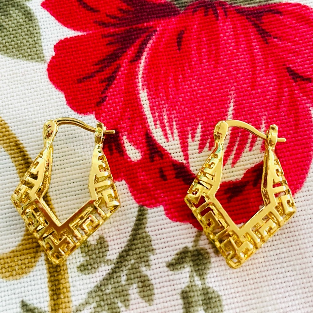 Earrings - Picture 3 of 5